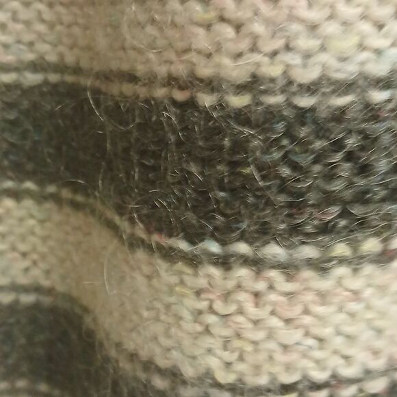 GAP Striped Short Sleeve Knit Top, Gray With Hints Of Pink. Size XS - Picture 4 of 9